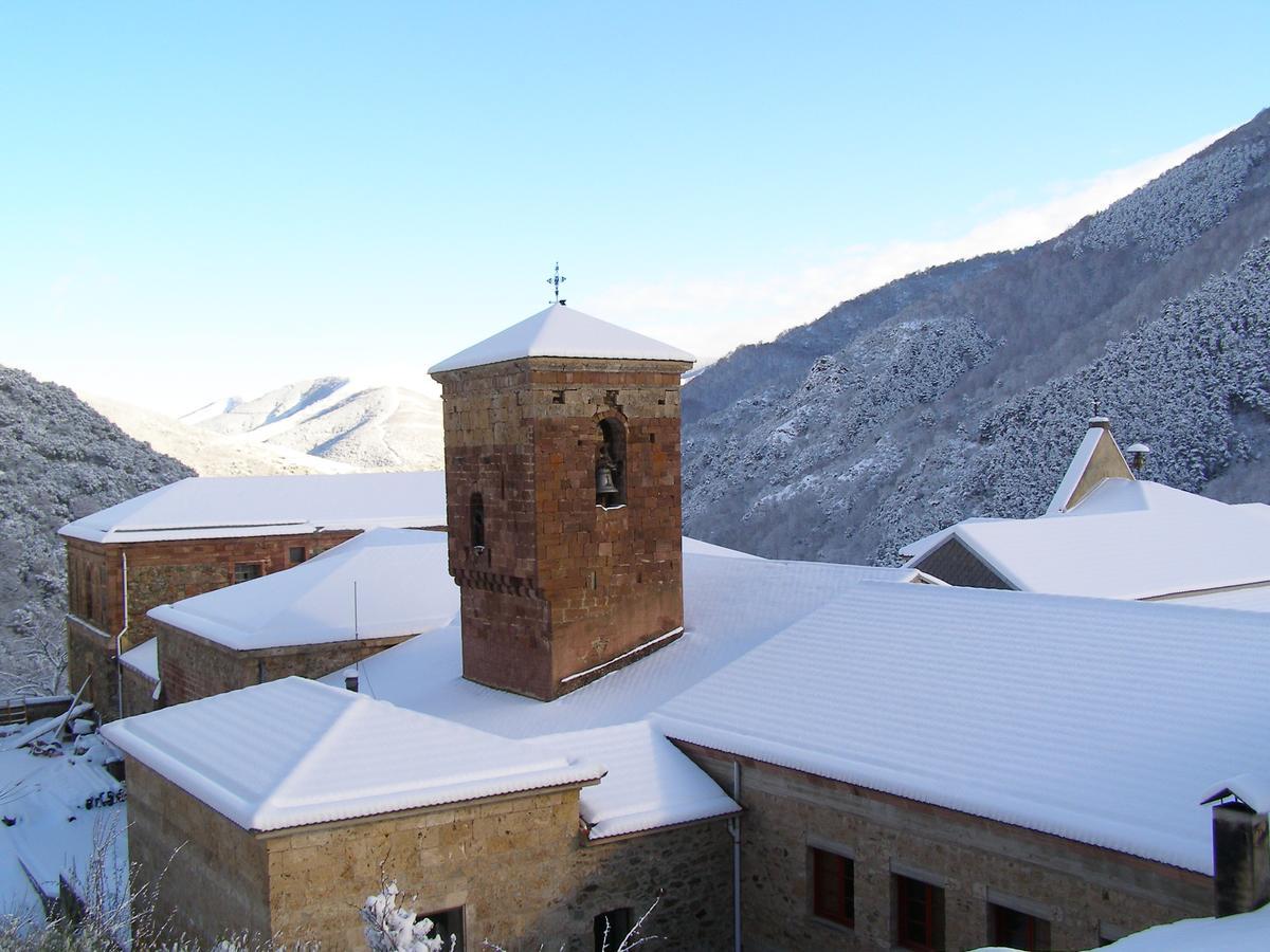 Monasterio De Santa Maria De Valvanera Anguiano Extérieur photo