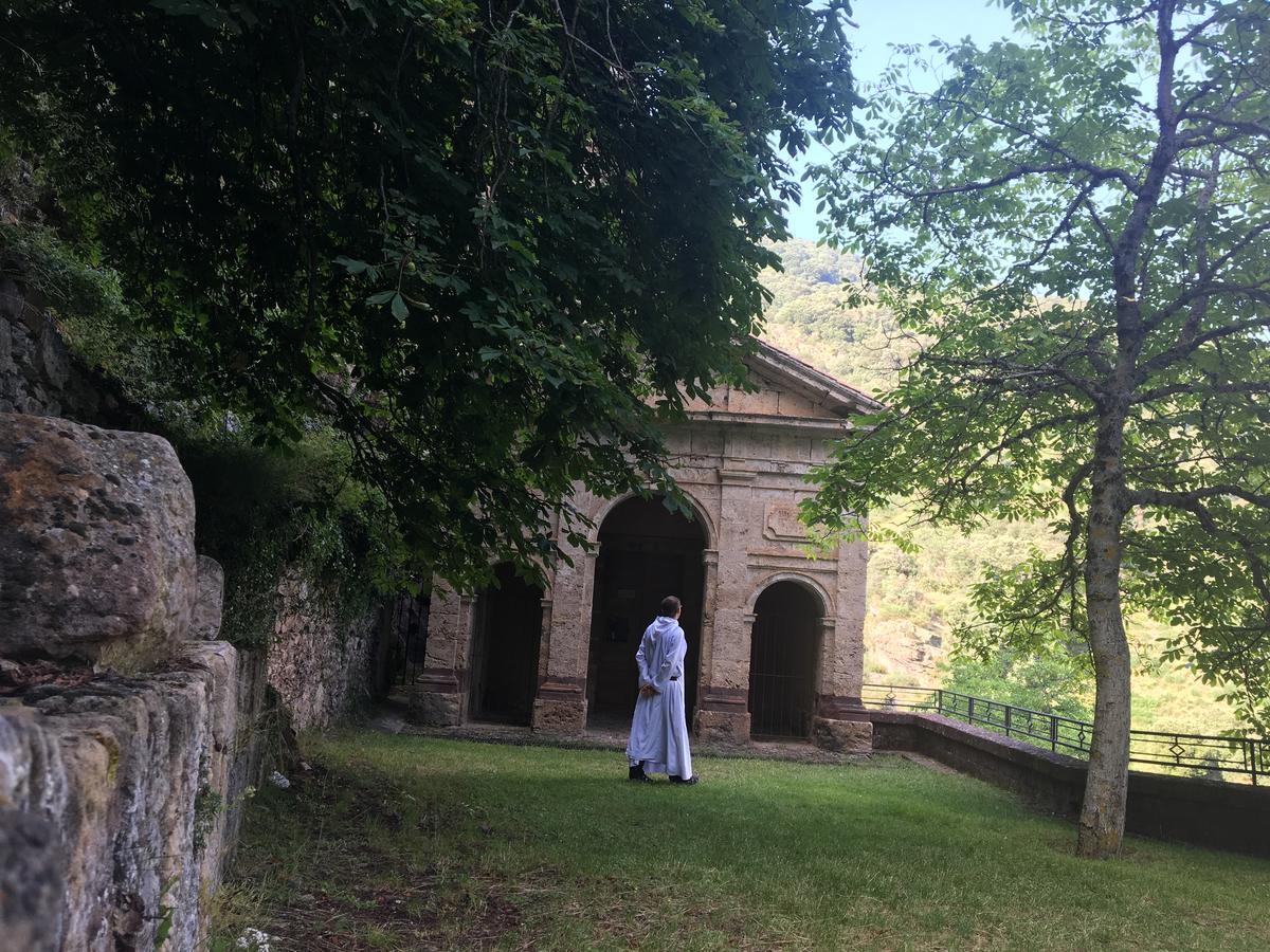 Monasterio De Santa Maria De Valvanera Anguiano Extérieur photo